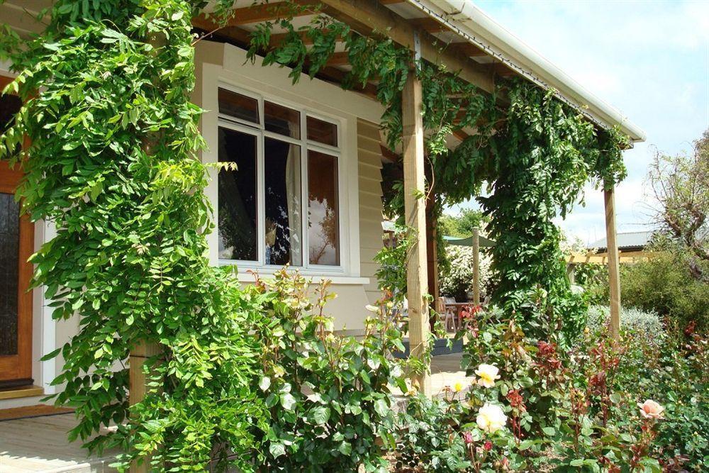 Olde Mill House B&B & Bike2Wine Cycle Hire Renwick Exterior photo