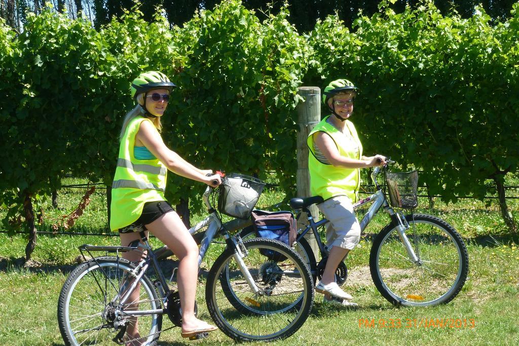 Olde Mill House B&B & Bike2Wine Cycle Hire Renwick Exterior photo