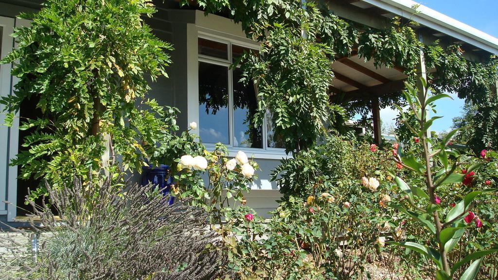 Olde Mill House B&B & Bike2Wine Cycle Hire Renwick Exterior photo
